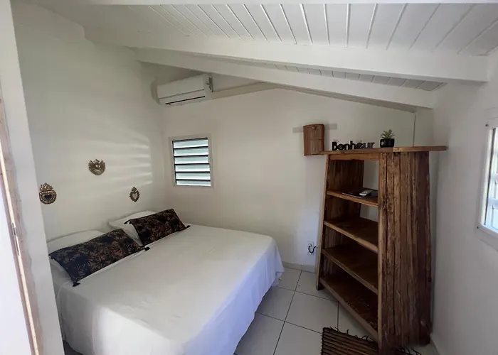 Spacieuse VILLA COROSSOL avec piscine et jeux extérieurs